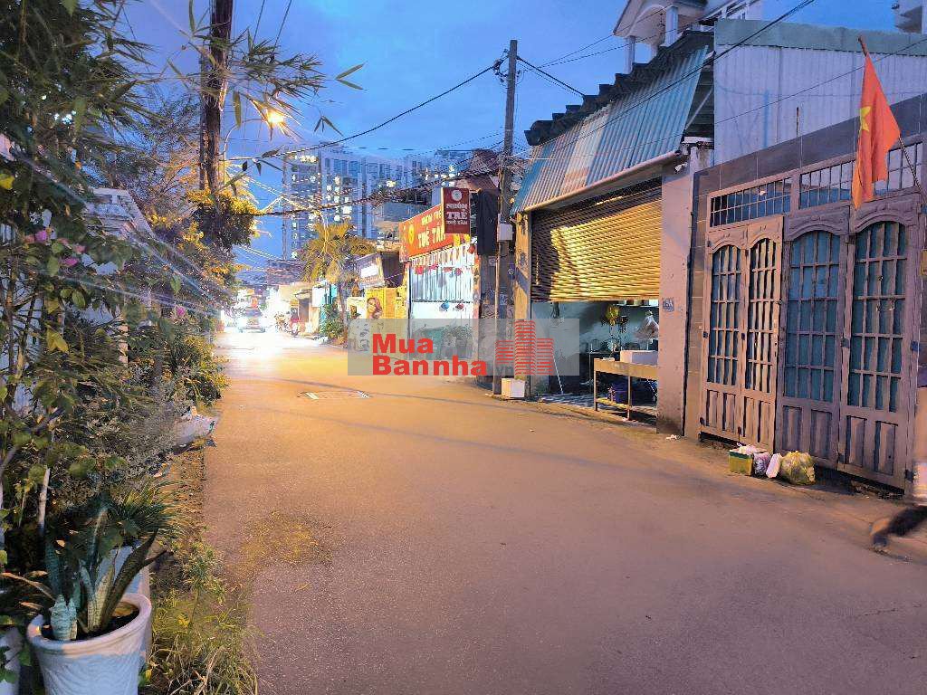 Bán nhà 3 tầng Vị trí hiếm, MT đường 20, Hiệp Bình Chánh, 21.6 tỷ