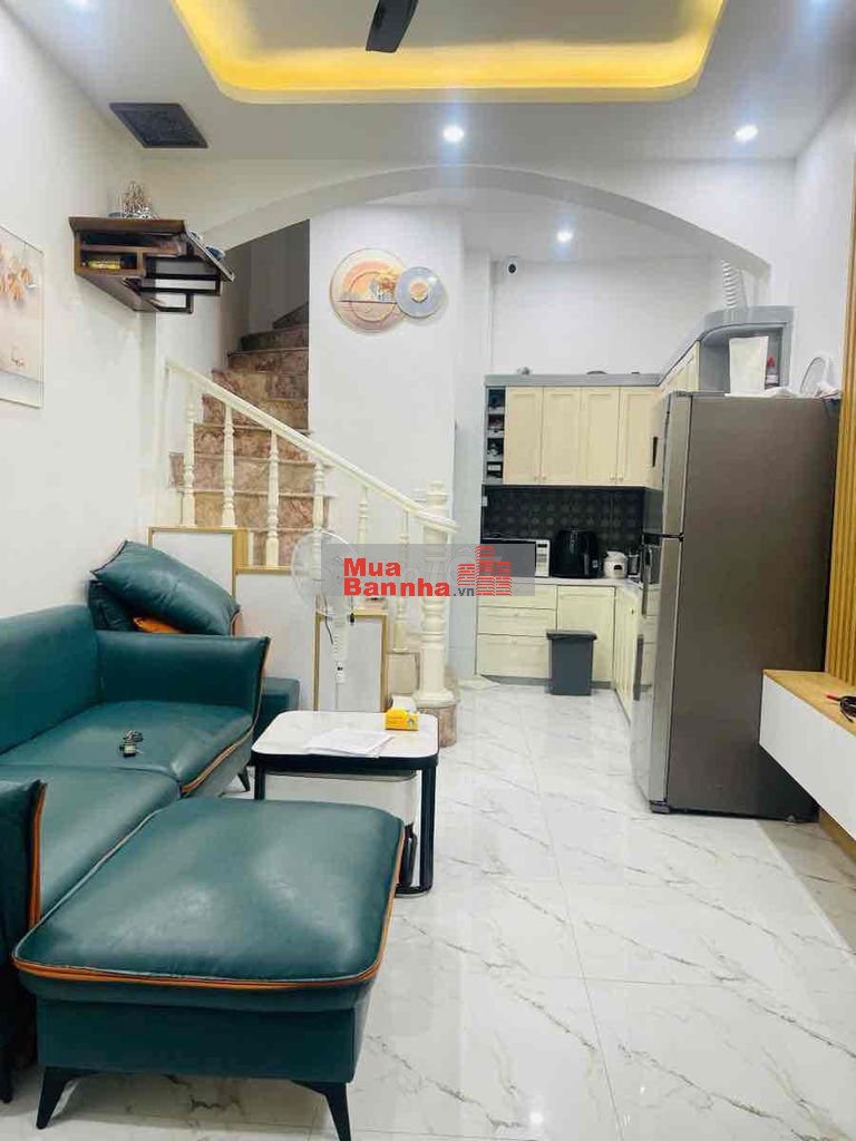 Nhà mới, ngõ thông , Tân Mai , gần vành đai 2,5 , 3 phút chạy xe ra hồ