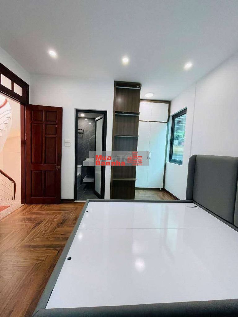 Cần Bán Rất Gấp Nhà Trần Duy Hưng, 5 tầng, 9 phòng, cho thuê 45tr/th.