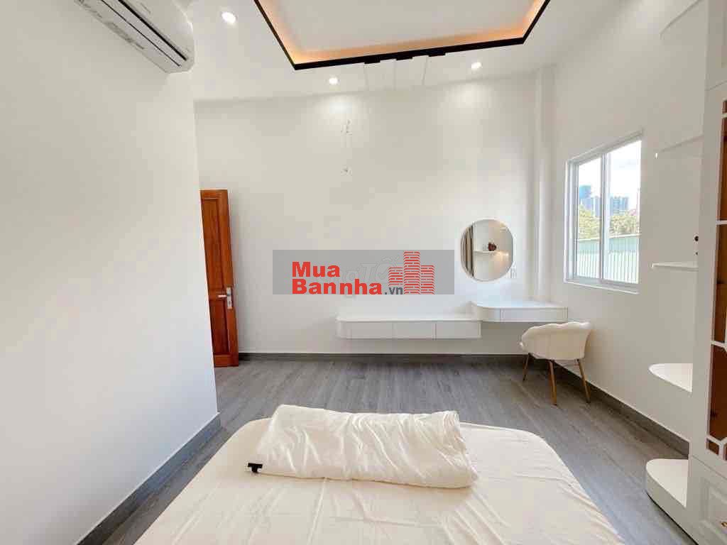 Nhà hẻm quận 7 Huỳnh Tấn Phát cần bán gấp.