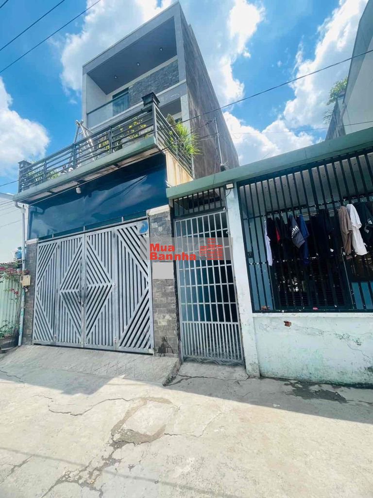 Bán đất tặng nhà C4, sổ nở hậu, full thổ cư, HXH.