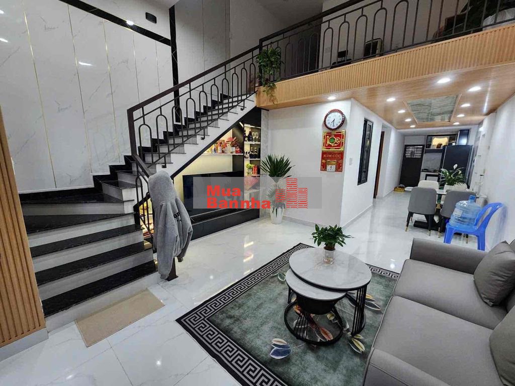 Cần bán nhà kiệt tôn đản