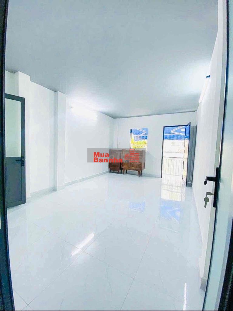 Cạnh MT Trần Phú Q5 24M2 Ngang 3M5 3 Tầng - 5 Tỷ 3