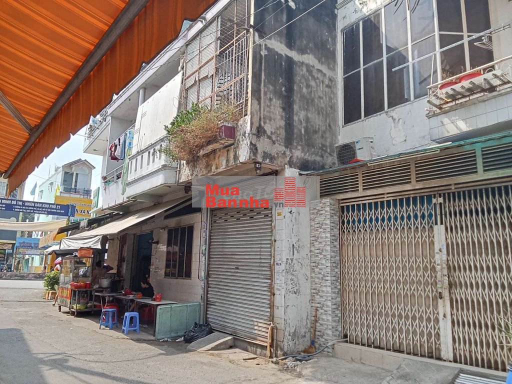 Nhà ở chính chủ. Sổ đỏ hợp pháp. Đang có thu nhập ốn định.