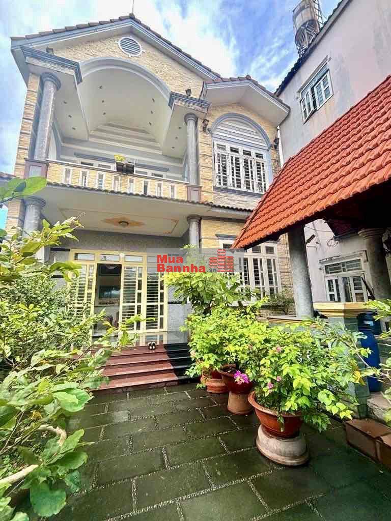 Nhà sân vườn 200m2 ngang 9m - Hẻm xe tải - 5PN - Chỉ 13.5 Tỷ