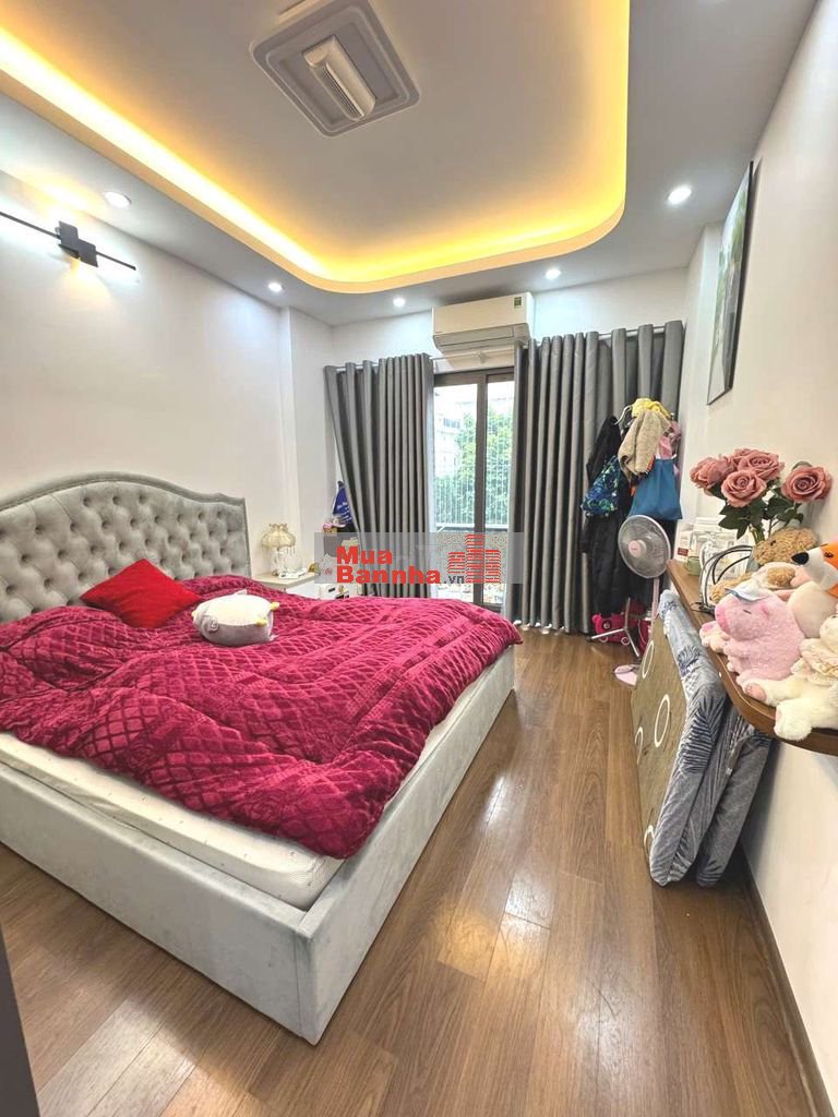 Chính chủ bán nhà đối diện công viên Hòa Bình