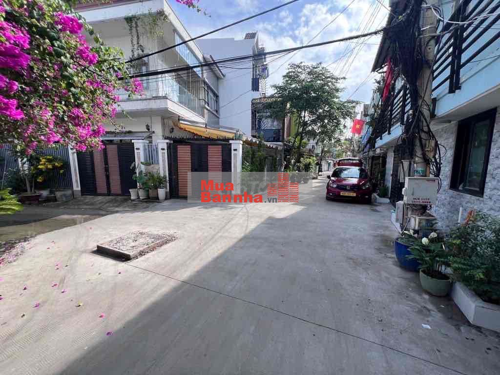 BÁN ĐẤT TẶNG NHÀ -DT 80m2 - NGANG 5,9 M — HẺM OTO