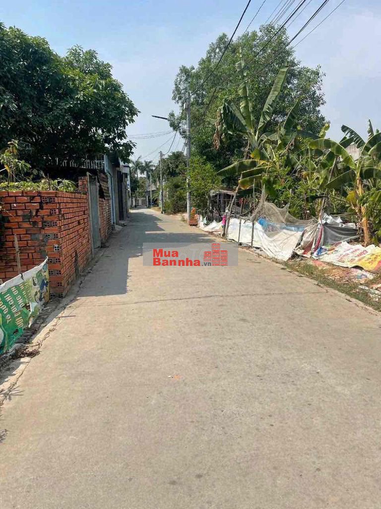 Bán nhà cấp 4 dt .6x24.7 . TC 70m hẻm ô tô thông