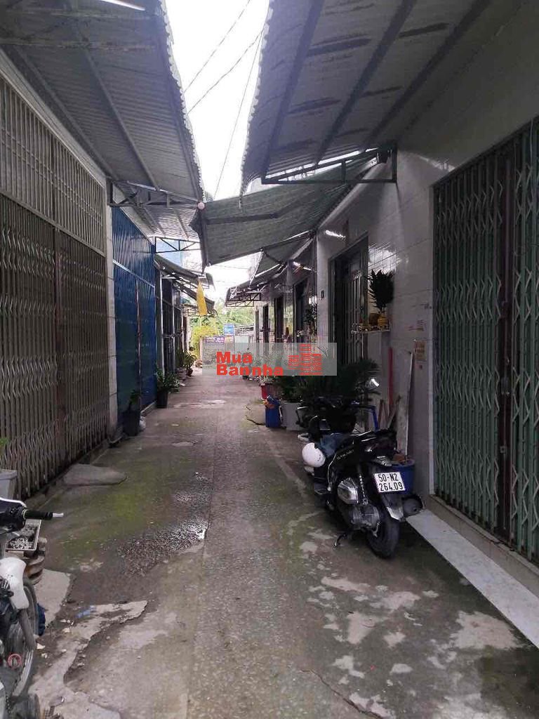 Nhà gần giáp chợ Bình Chánh, 90m2 + 2 phòng ngủ