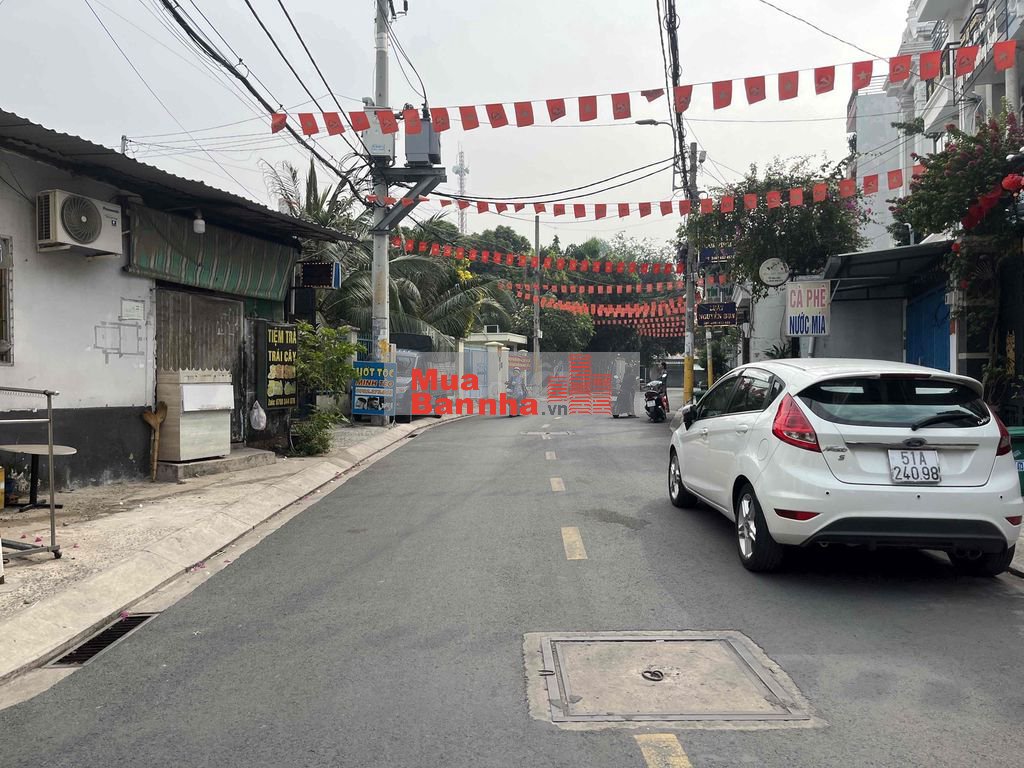 Bán Nhà Mặt Tiền Nhánh Trương Thị Hoa , đường thông giá toits