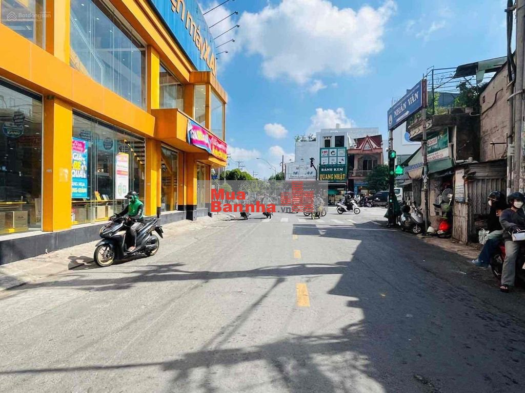 MTKD đông đúc ngay Lê Trọng Tấn (DT 5x25m sẵn HĐ thuê 40tr/th)