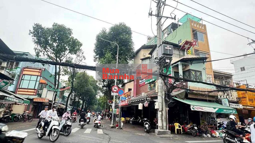 Bán nhà mặt tiền phố ẩm thực Tôn Đản cực sung