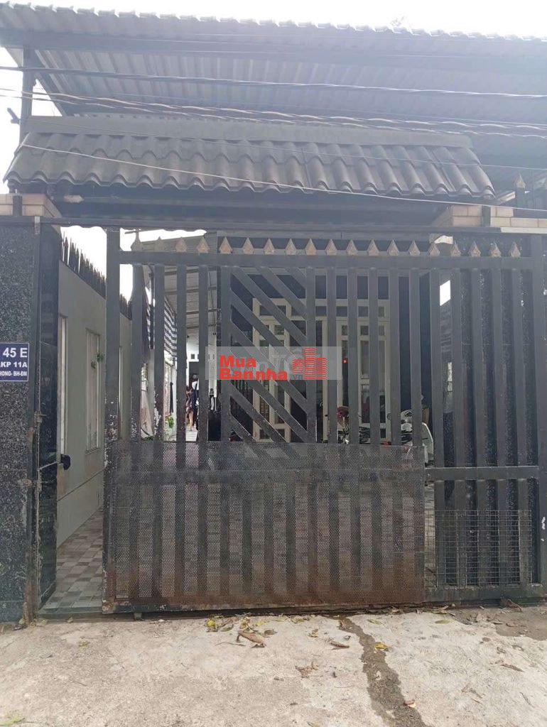 Nhà ngõ hẻm 180m2 2 phòng ngủ đường Nguyễn văn tiên tân phong đồng nai