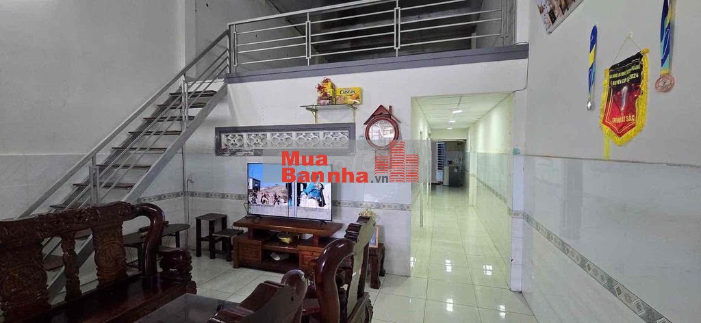 Cần bán nhà gác lửng kiệt ô tô Âu Cơ