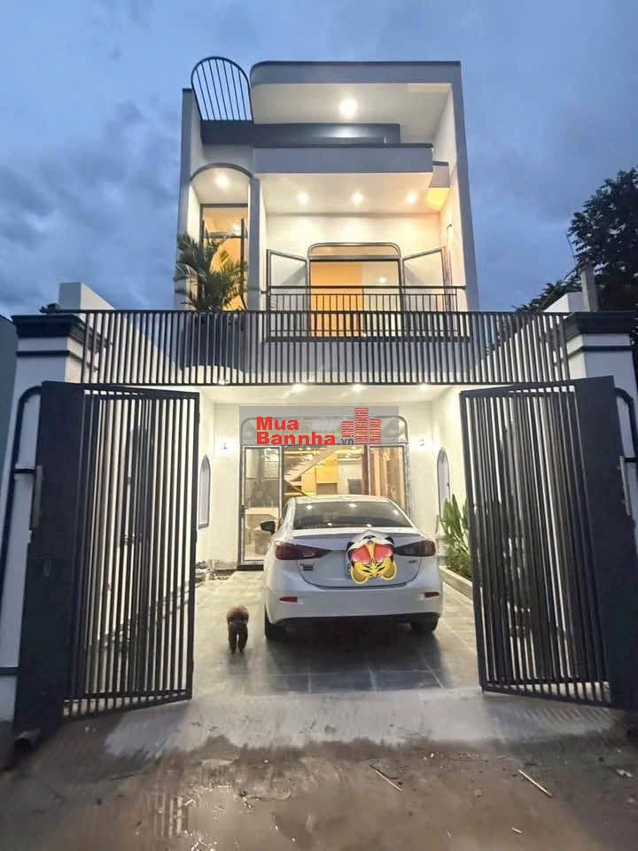 Chính Chủ Cần Bán Nhà Như Hình Sổ Riêng Thổ Cư Ngay Cây Xăng Tân Phong