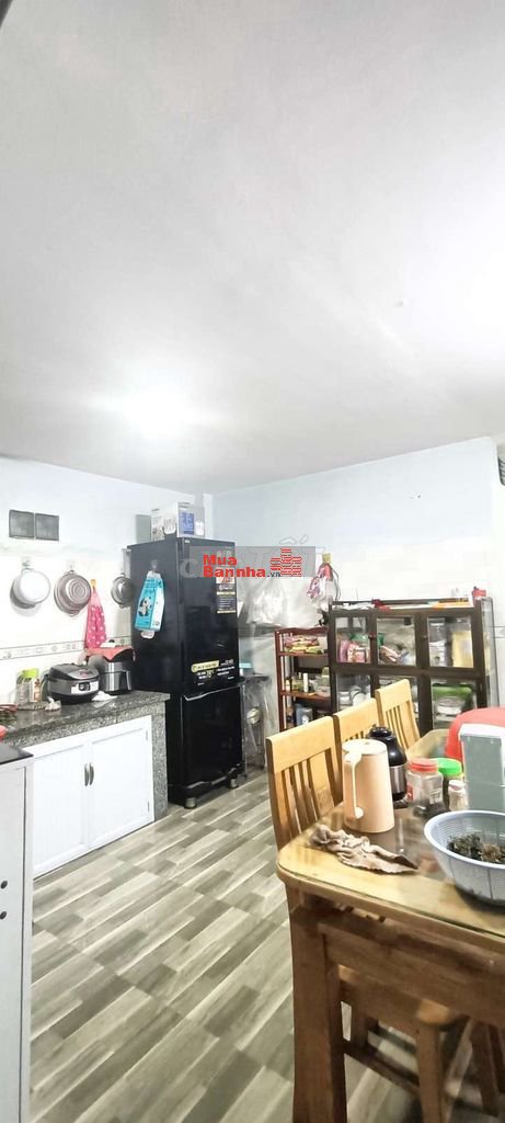 NHÀ C4, 93M2, MT NHỰA XE TẢI, TRUNG TÂM DĨ AN, NHỈN 3 ĐỒNG TL