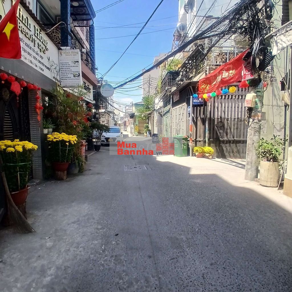 7 tỷ 700 thương lượng, nhà mới 5 tầng, đường 7 mét, dt: 4,5 × 14,7