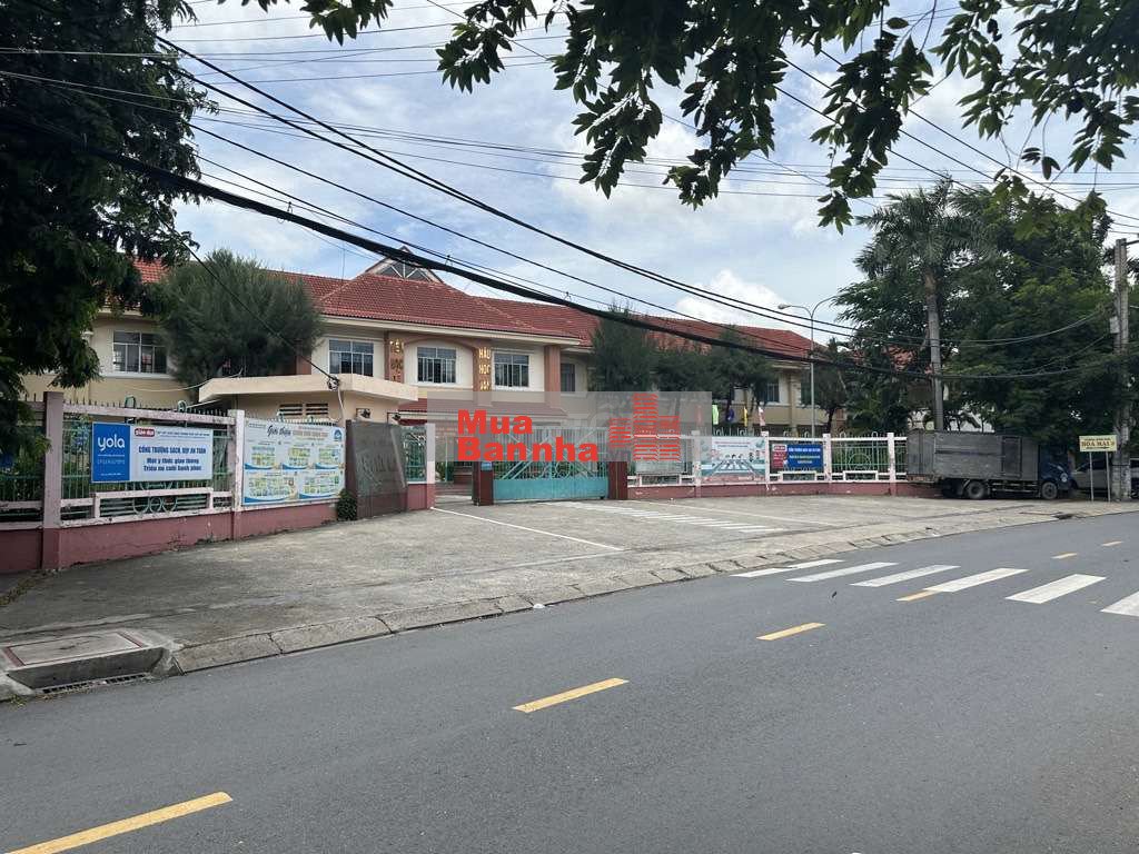 CHỈ 150 TỶ, 36 PHÒNG, dt 1.880M2, MẶT TIỀN HỒ BÁ PHẤN.