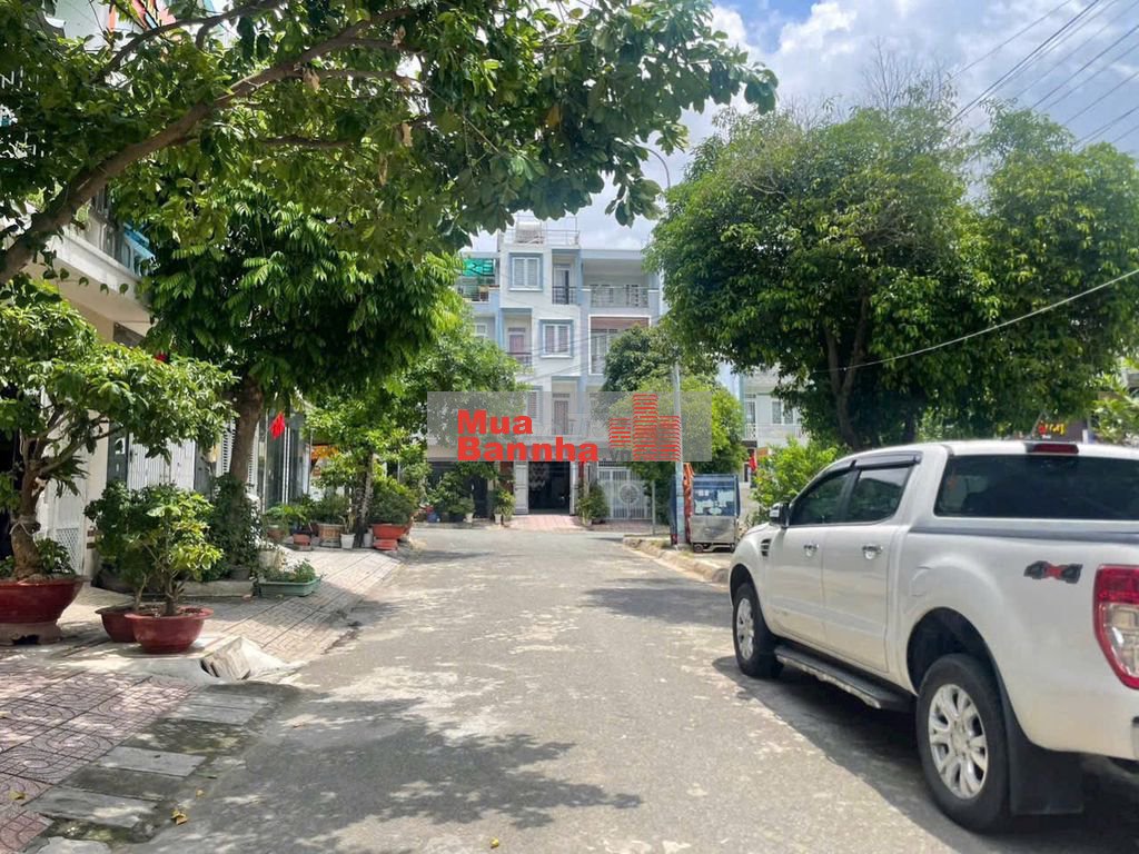 Cần giao dịch căn nhà phố giá đầu tư