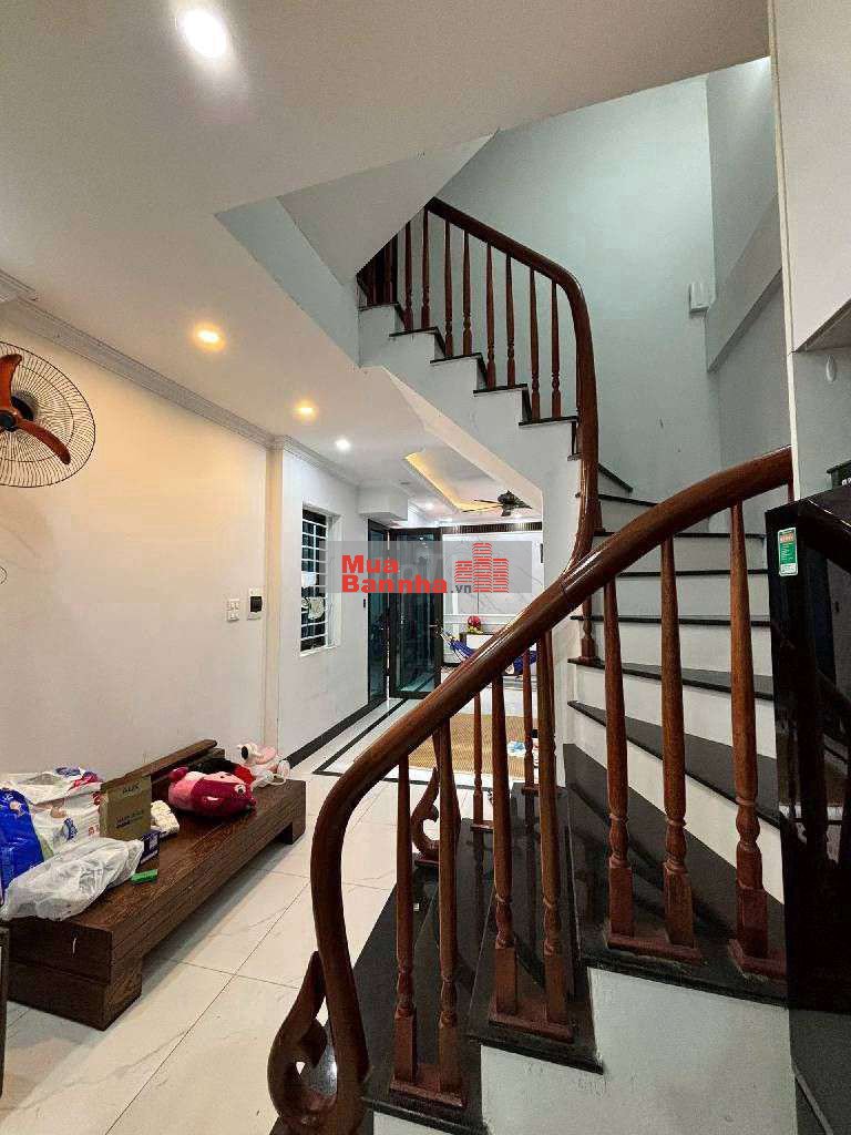 nhà Xuân Phương - ngõ thông 30m ra Phố Nhổn - 5 tầng - 6,4 tỷ.