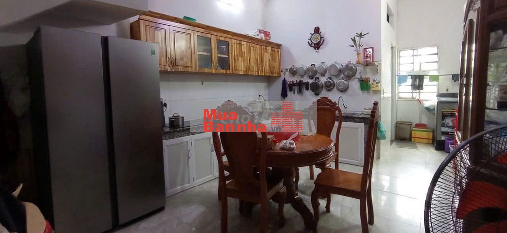 Bán nhà lầu gần chợ Bửu Hoà, đường 5m, sổ hoàn công, giá rẻ, chỉ 2,8tỷ