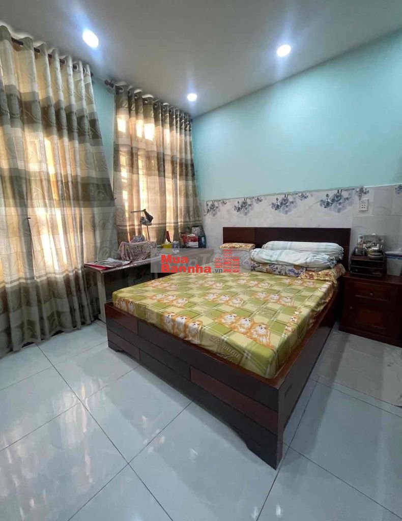 VÀI BƯỚC CHÂN RA ĐƯỜNG XE TẢI - TÂN HƯNG THUẬN QUẬN 12 - GIÁP SONG HÀN