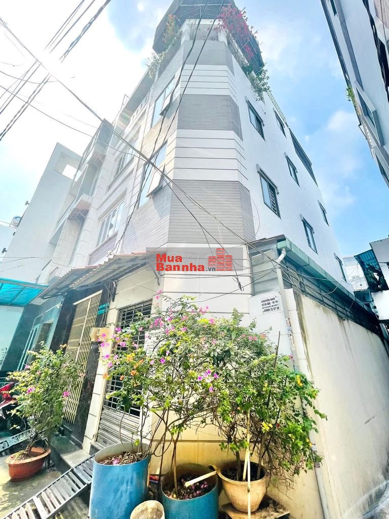 Căn góc 4 tầng hướng Đông Nam ngay CV Gia Định, Thích Quảng Đức