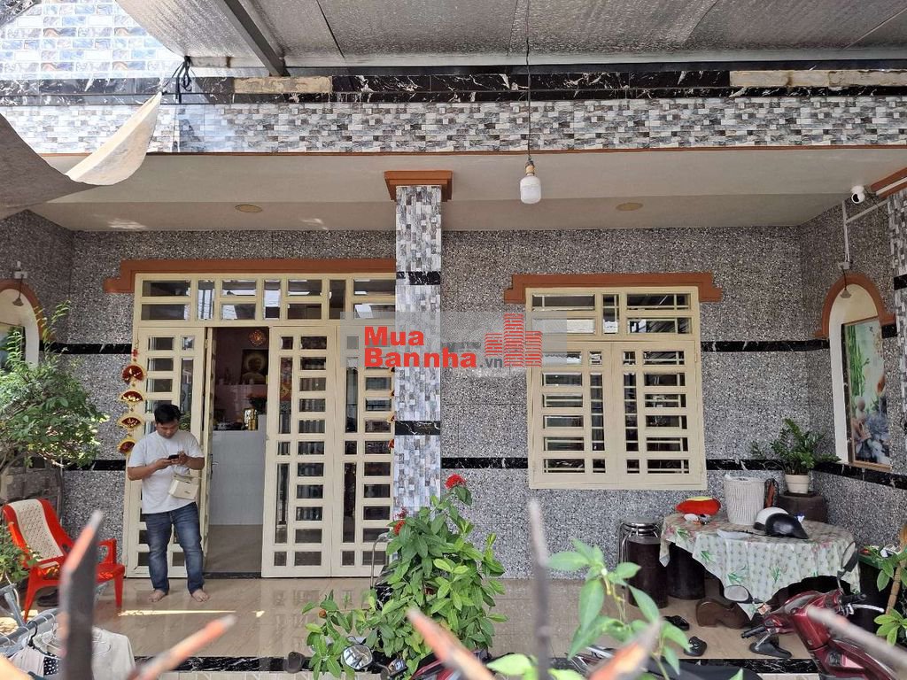 Giảm sập sàn giá 315 triệu giá cũ 2.15tỷ giá mới 1.8tỷ. Bán trong tết