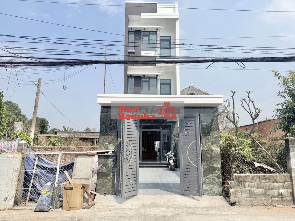 NHÀ MẶT TIỀN ĐƯỜNG NHỰA THÔNG .NGAY TRUNG TÂM P ĐÔNG HÒA