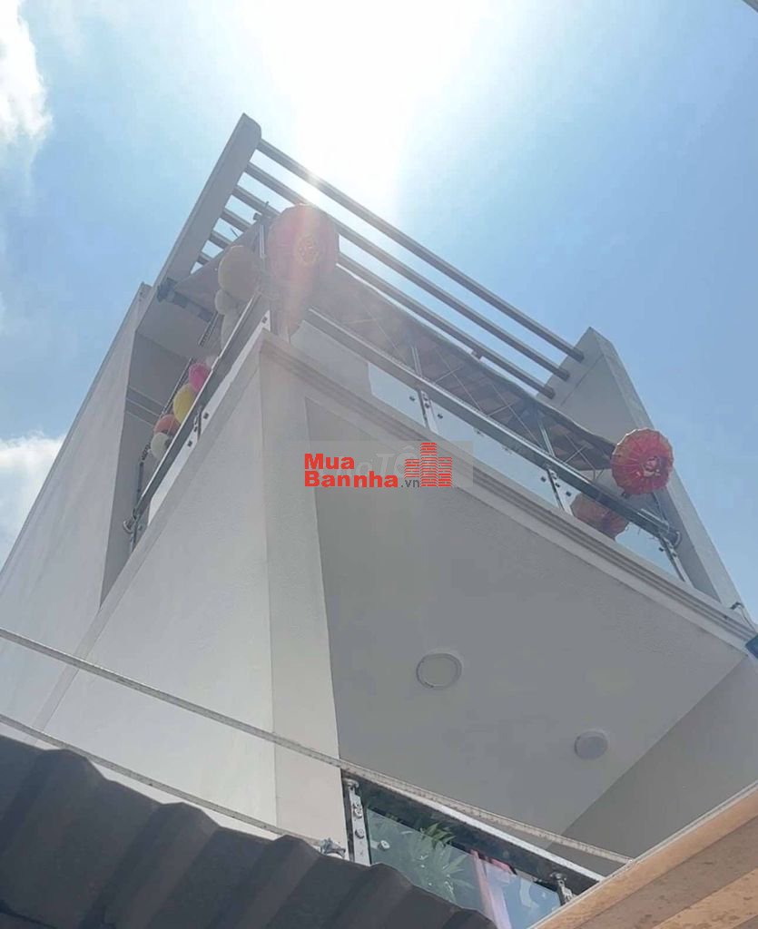 Bán nhà 2 lầu, hẻm riêng tư cạnh PNJ, ACB Đại Lộ Đồng Khởi (Giảm sâu)