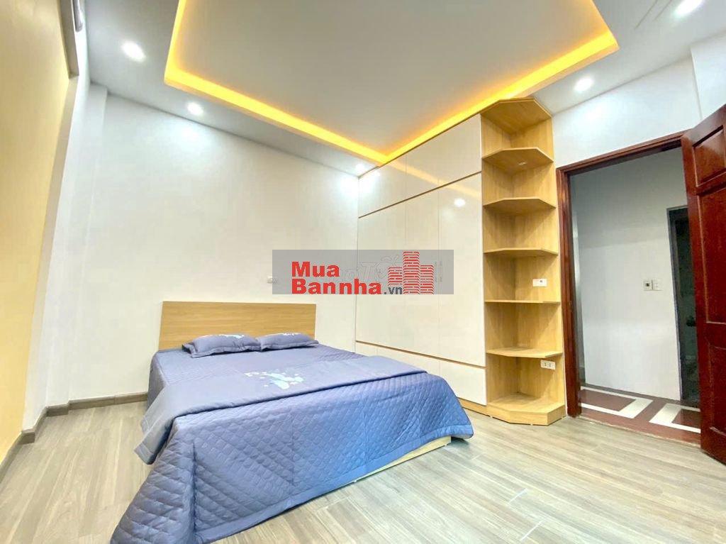 Chính chủ 5 tầng, 4 ngủ, ô tô đỗ cổng, kinh doanh, ở luôn