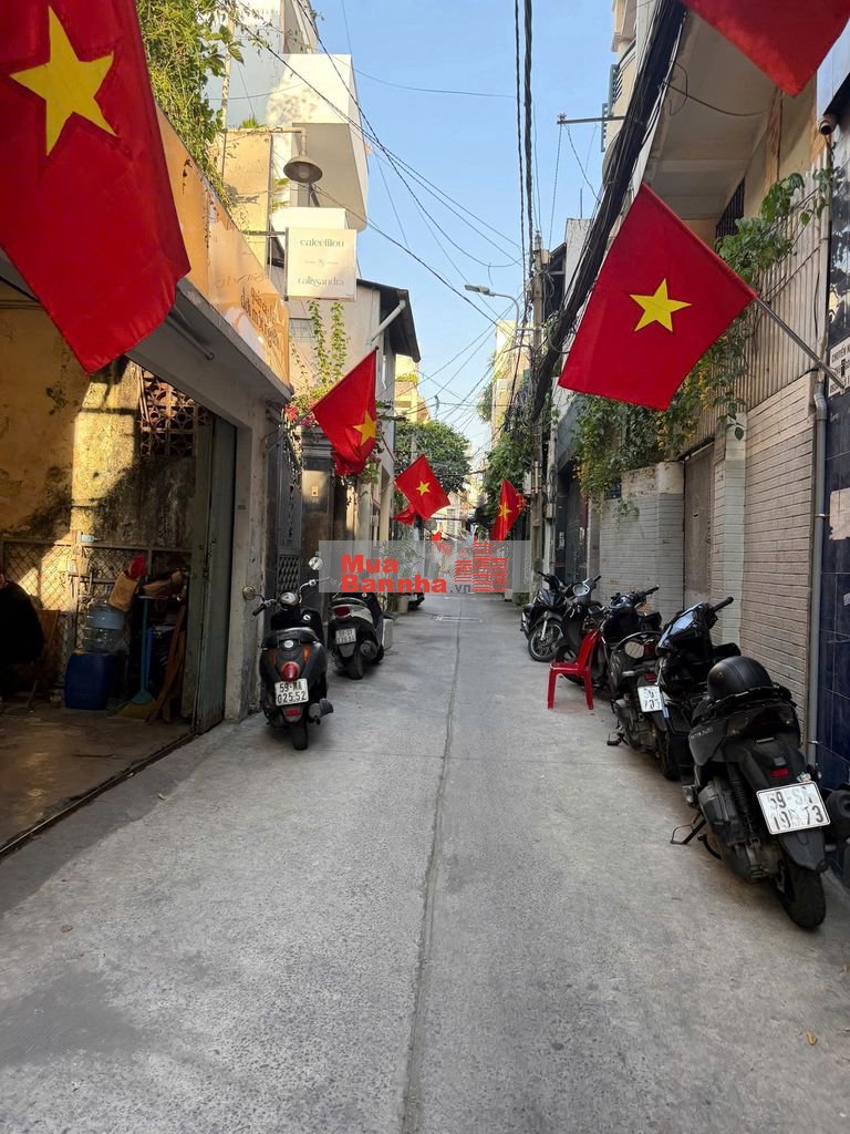 Bán Nhà Hẻm 136 Trần Quang Diệu P14 Q3 1 Trệt 3 Lầu ST DTSD 120m2 3PN