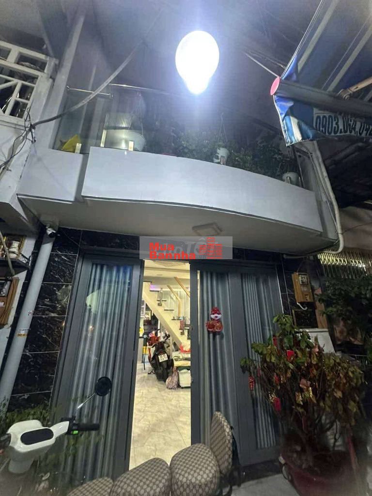 4x8 một trệt một lầu nhà bán chính chủ quận 7