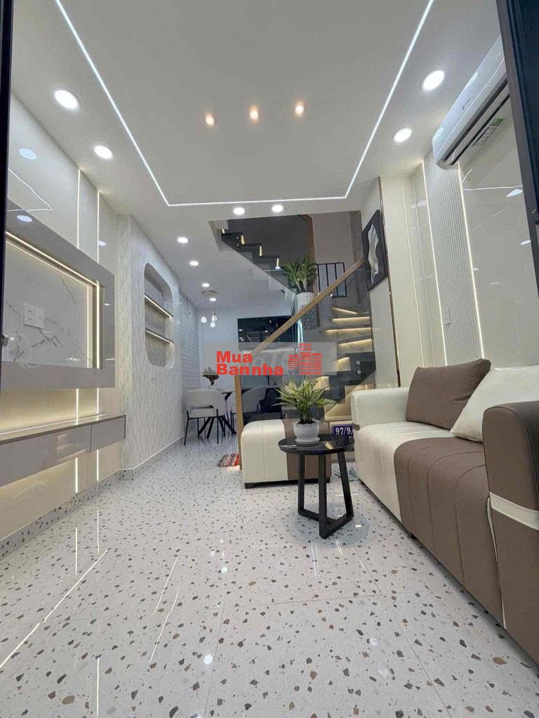 Nhà 3 Tầng , 3 Phòng Ngủ , 3wc , Gần Sân Bay , Full Nội Thất 3x7m