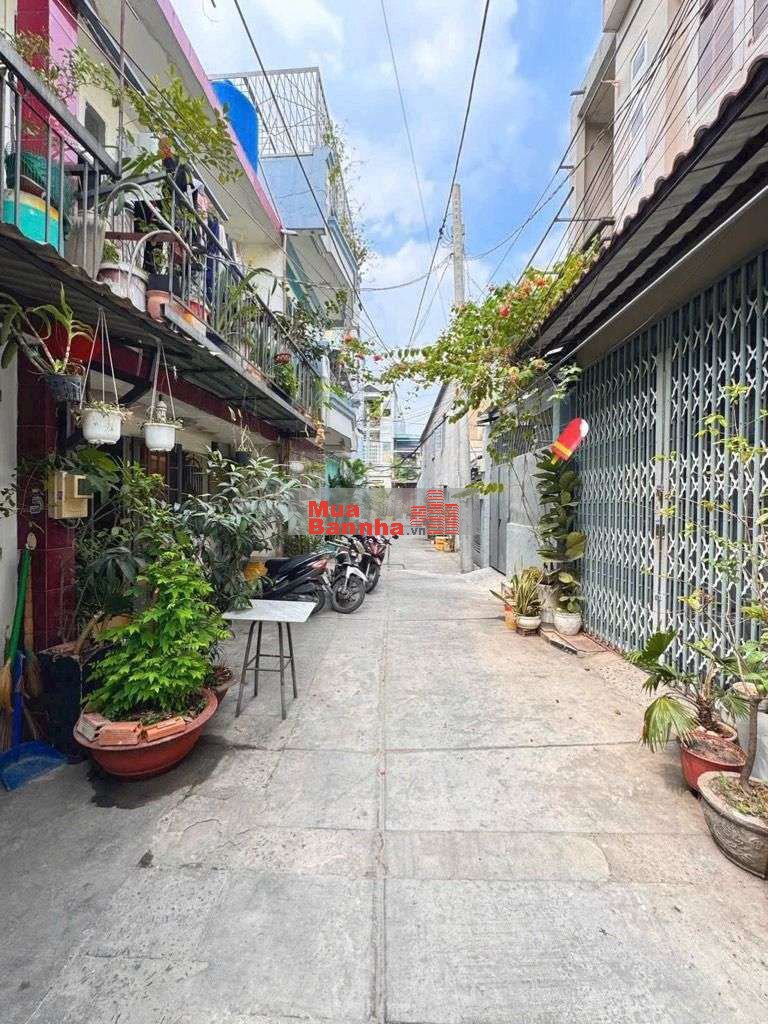 BÌNH HƯNG HÒA, HẺM XE HƠI NHÀ MỚI XÂY 2 TẦNG CHI CẦN XÁCH VALI VÔ Ở