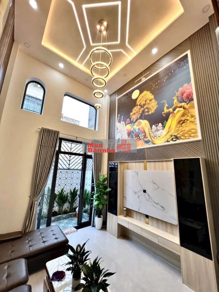 Siêu phẩm có thang máy 450kg lô tư tân kỳ tân quý