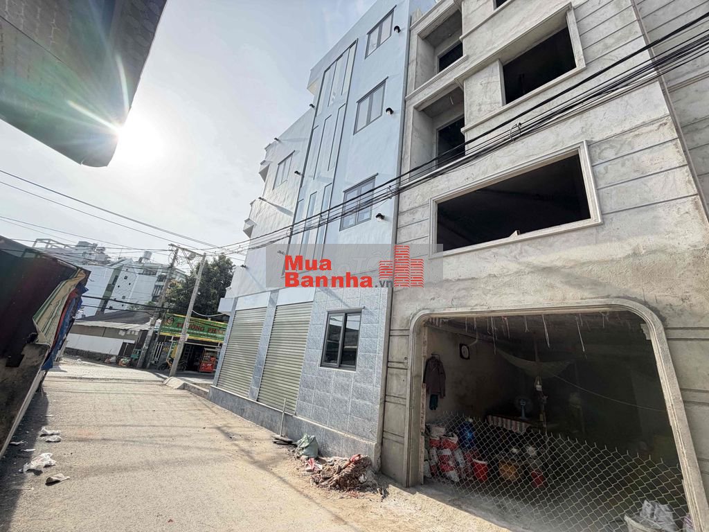 Bán nhà phố vườn lài gần cầu sắt qua gò vấp 500m