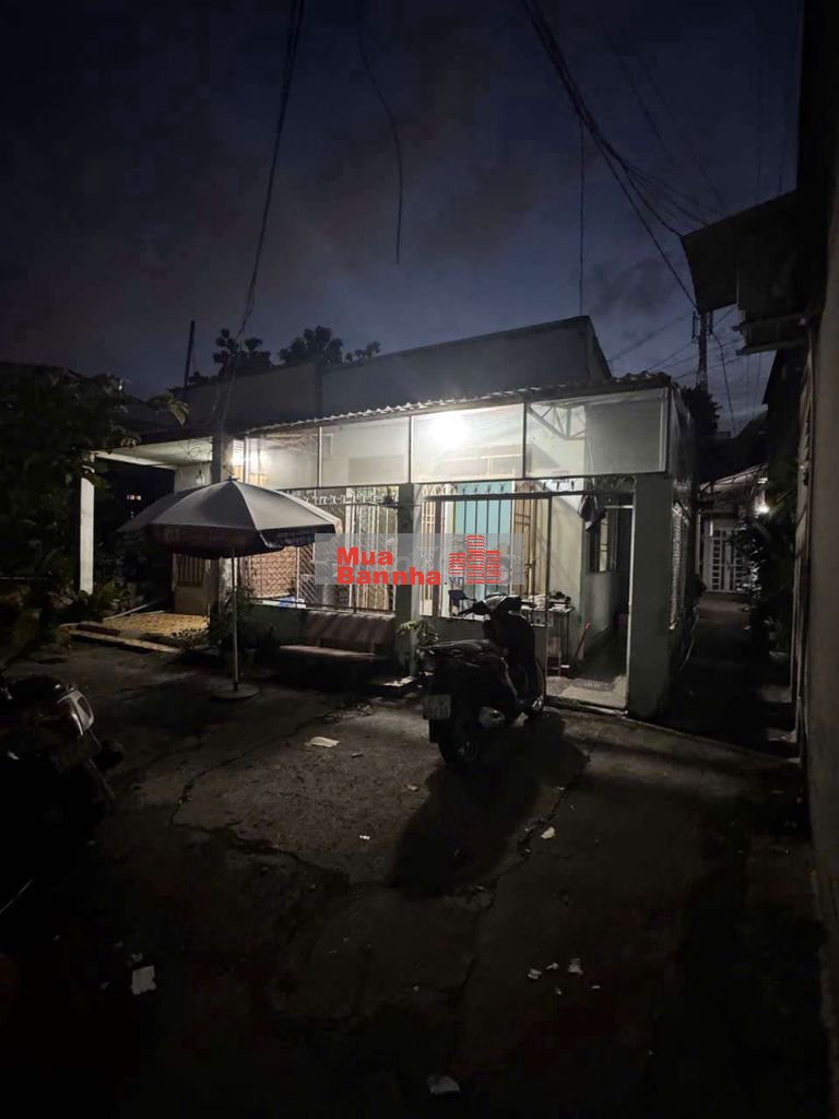 1,69 TỶ - NHÀ ĐẸP, SỔ RIÊNG - Ở NGAY, NGAY CỔNG ĐẠI HỌC NGÂN HÀNG