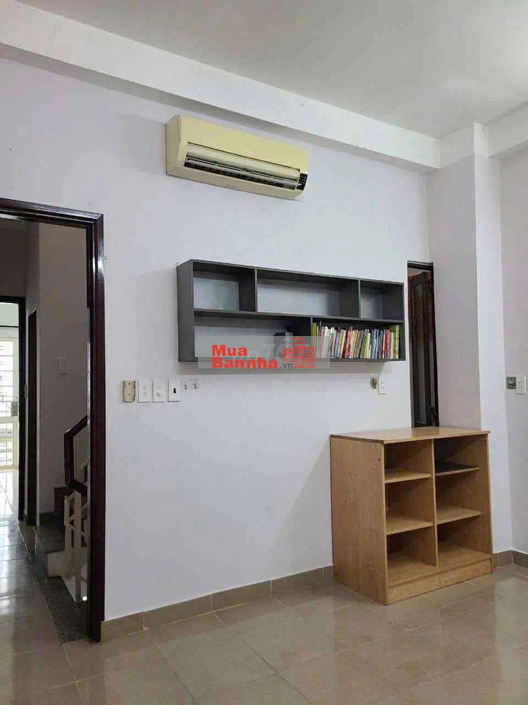 Mặt tiền hẻm 4m 4x15m 3 tầng gần Phú Mỹ Hưng quận 7 3.8 tỷ