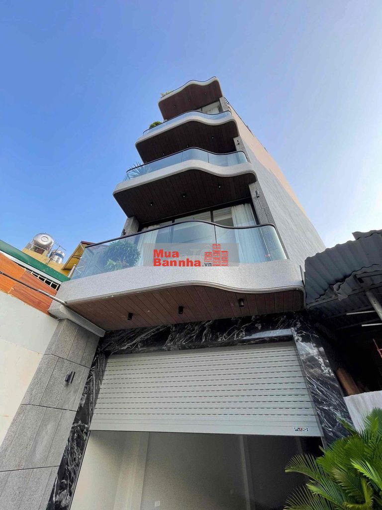 Bán Nhà Đẹp, Ngay đường 40m Cự Khối, Đối diện Hồ Công Viên, ô tô tránh