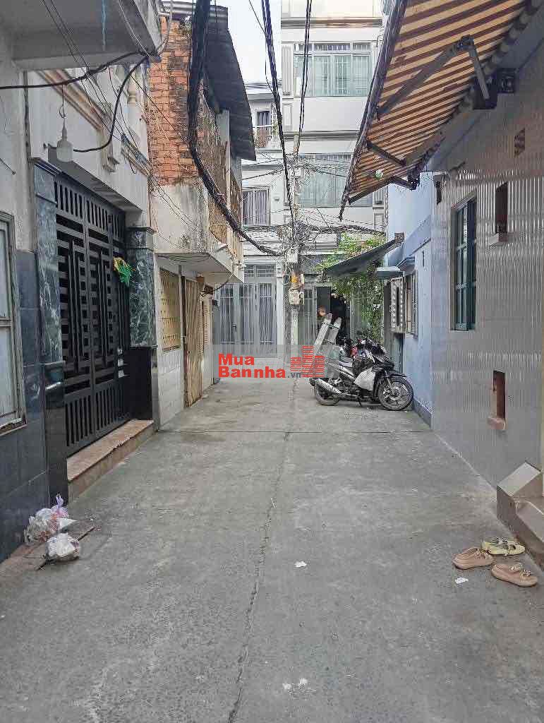 cần tiền giảm thêm còn 8t5,(3.1x13)-2pn-4wc,q10,HXH