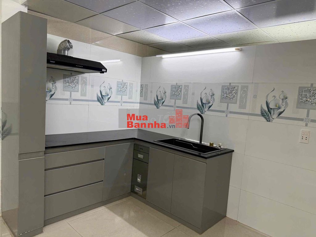 Bán nhà ngay ủy ban nhân dân phường Trung Mỹ Tây