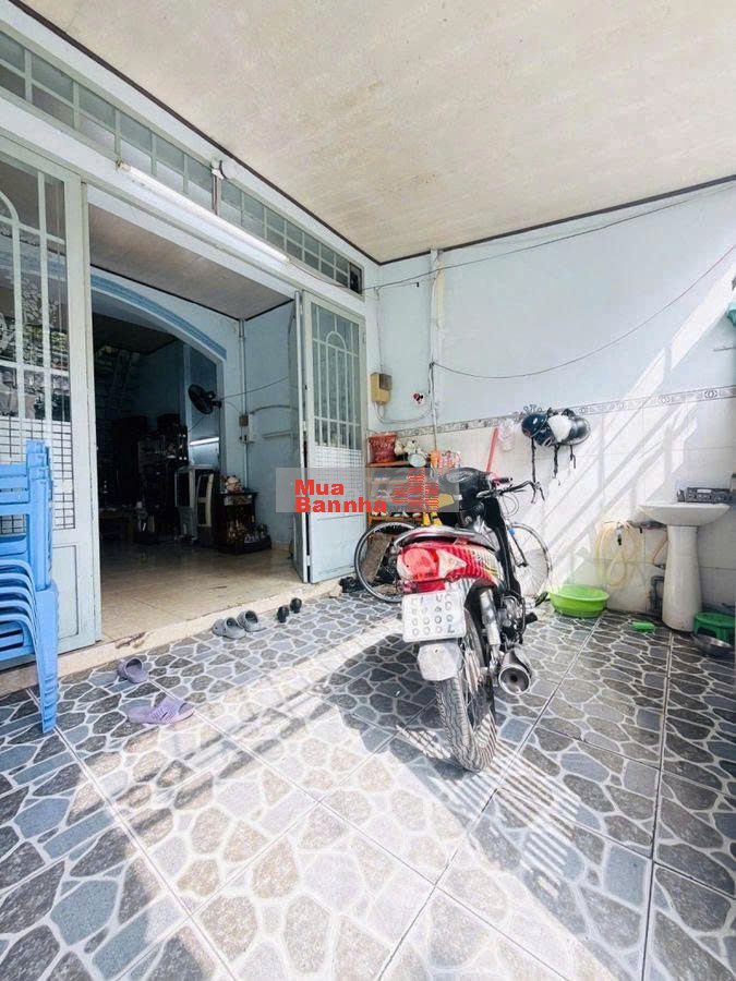 Bán nhà HXH Nguyễn Sơn, 60m2, 2pn, chỉ đúng 4 tỷ 100 triệu, nhà thật
