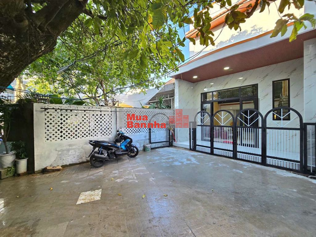 Bán nhà kiệt Cách Mạng Tháng 8 , dọn vào ở ngay, 78m2 giá 3ty890