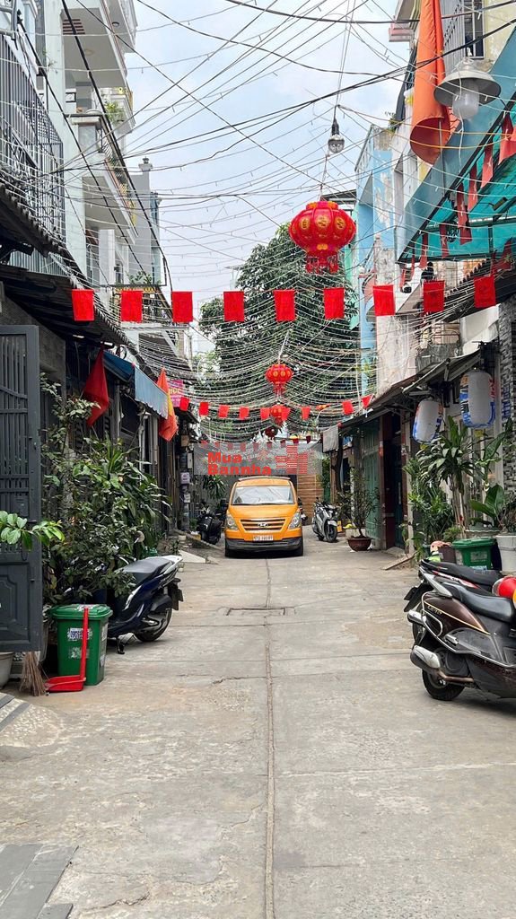 NHÀ MỚI 3 TẦNG - SÂN THƯỢNG - 45M2 - 3PN - HXH - ĐƯỜNG LÔ TƯ