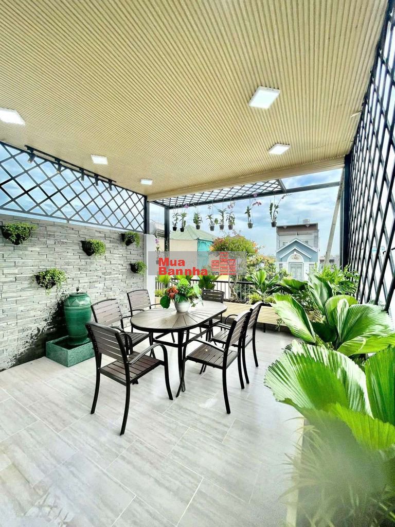 Nhà 4 tầng 4x17m kế Phú Mỹ Hưng quận 7 giá 6.68 tỷ