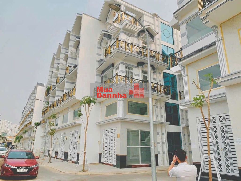 Nhà cao cấp SHR ngay võ văn kiệt