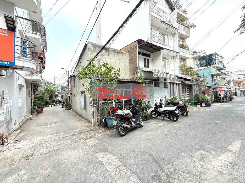 Bán nhà 2 mặt tiền hẻm xe hơi..Nhà kiên cố, pháp lý chuẩn.Trung tâm Q7