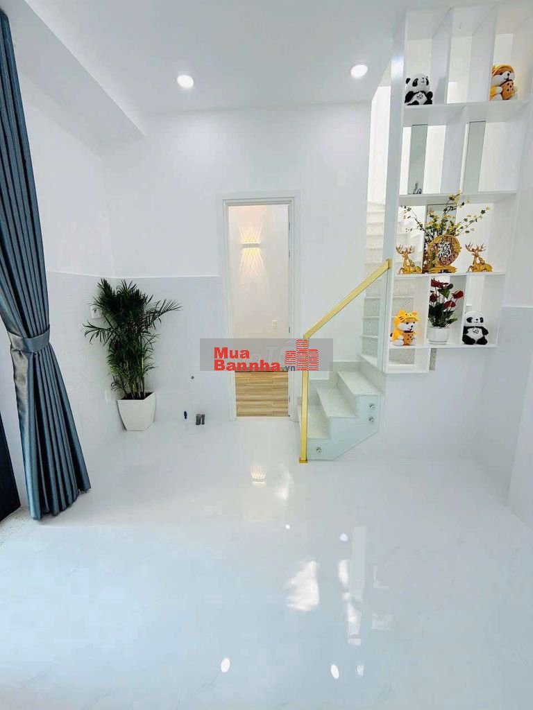 NHà Mới Xây, 2 tầng, 2pn Hồng Lạc f10