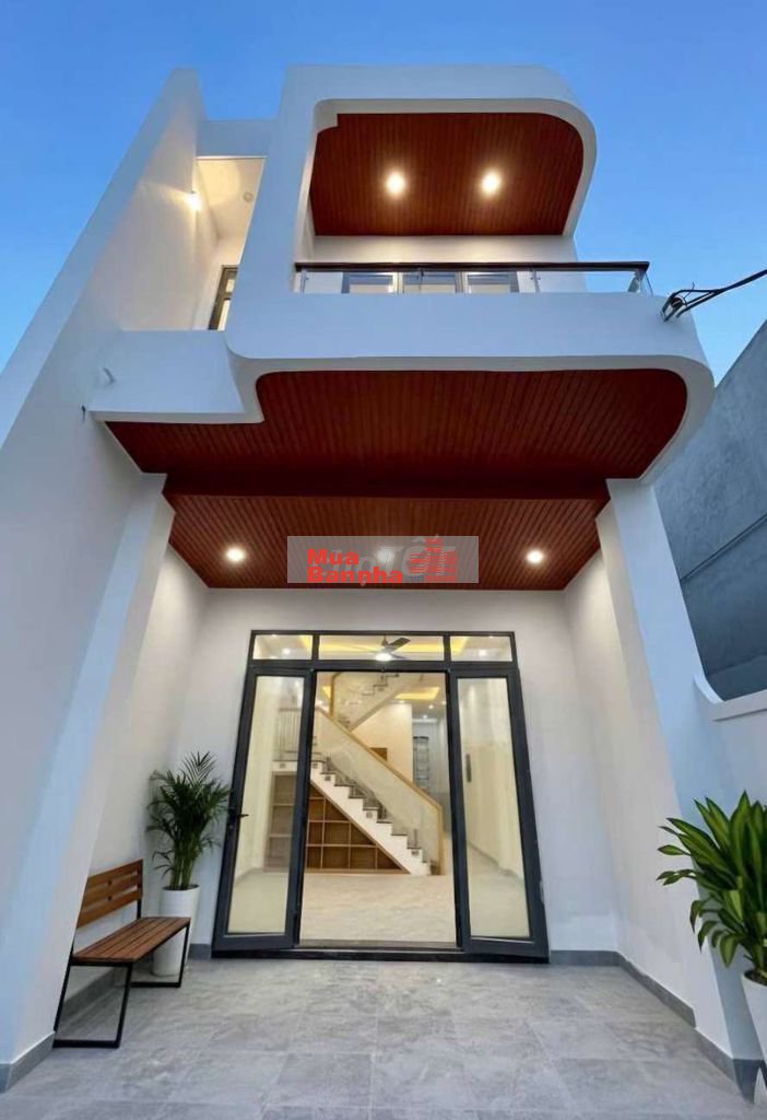 Nhà Nguyễn Sơn căn góc không phạm lộ giới 3.2x6m giá 2.55 tỷ